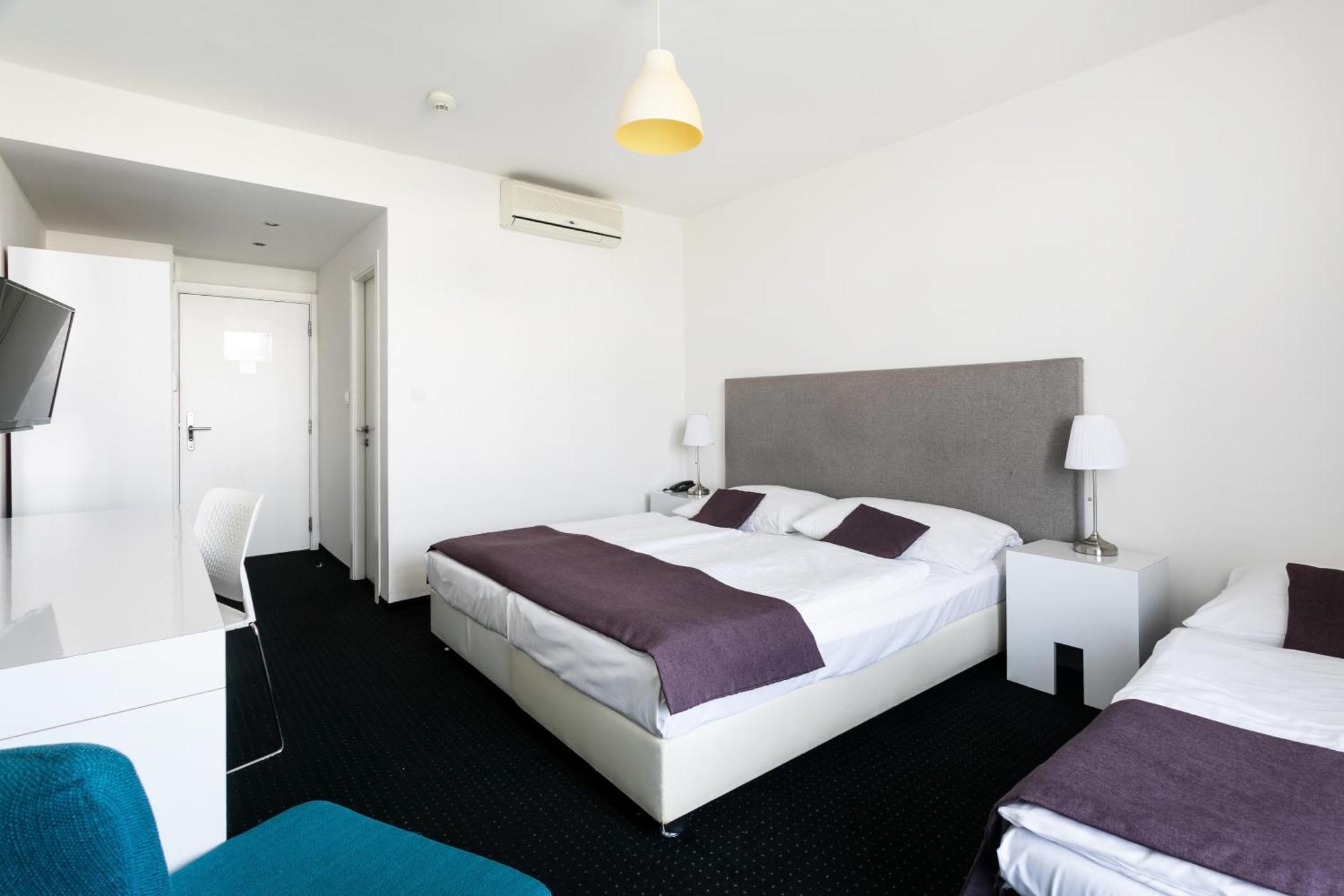 My Hotel Apollon Prague Extérieur photo